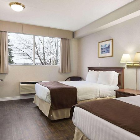Days Inn By Wyndham ברוקוויל מראה חיצוני תמונה