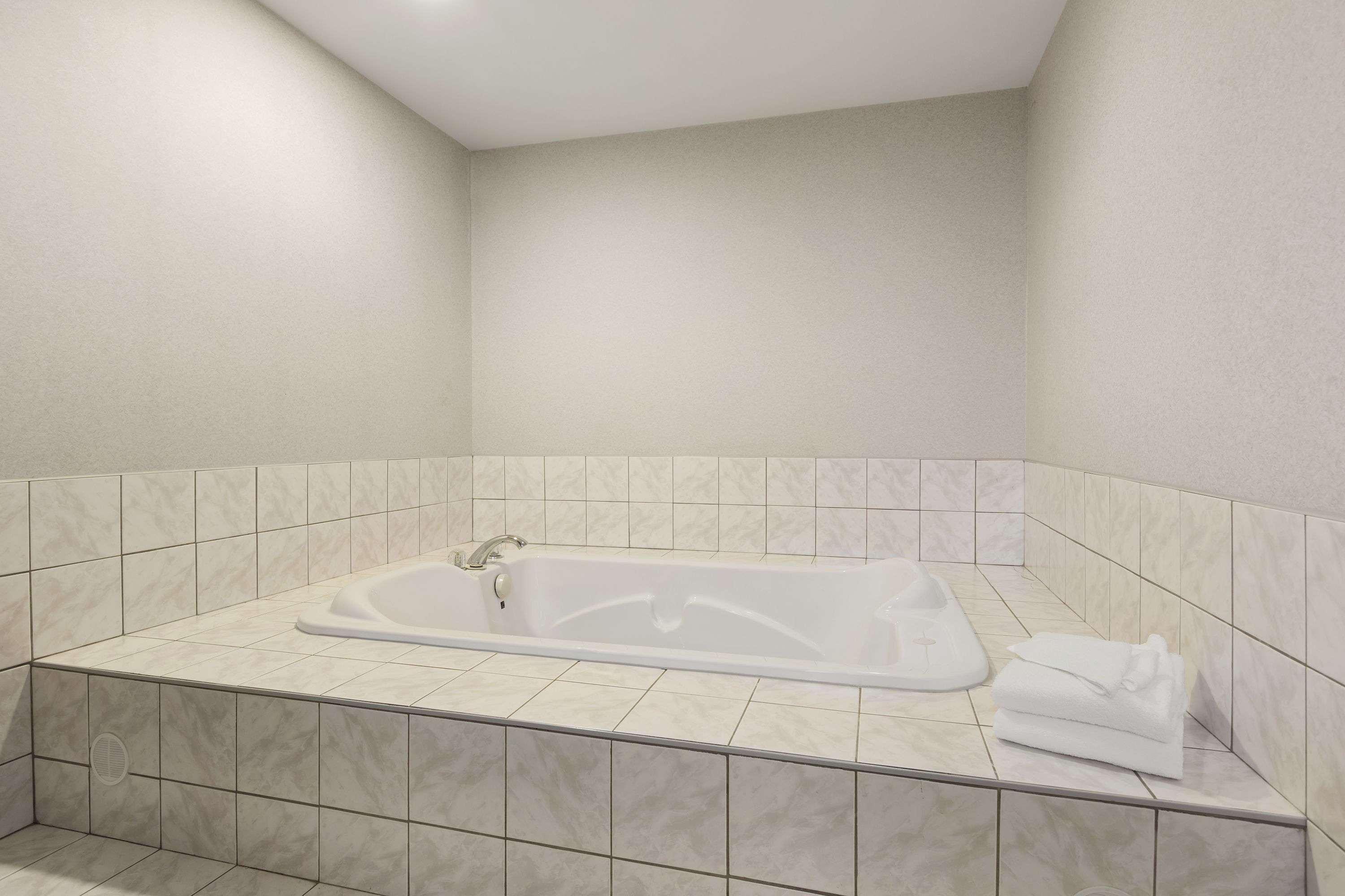 Days Inn By Wyndham ברוקוויל מראה חיצוני תמונה