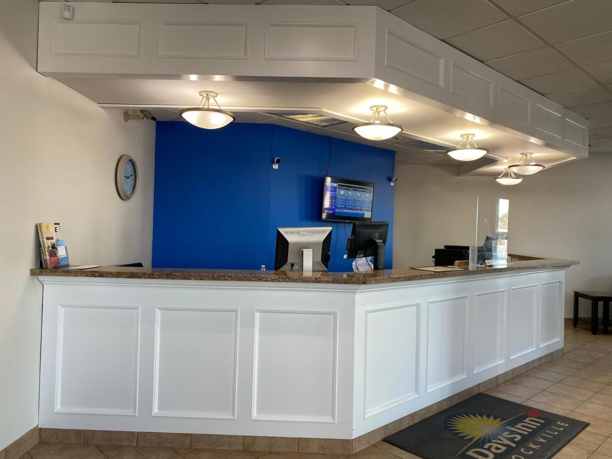 Days Inn By Wyndham ברוקוויל מראה חיצוני תמונה